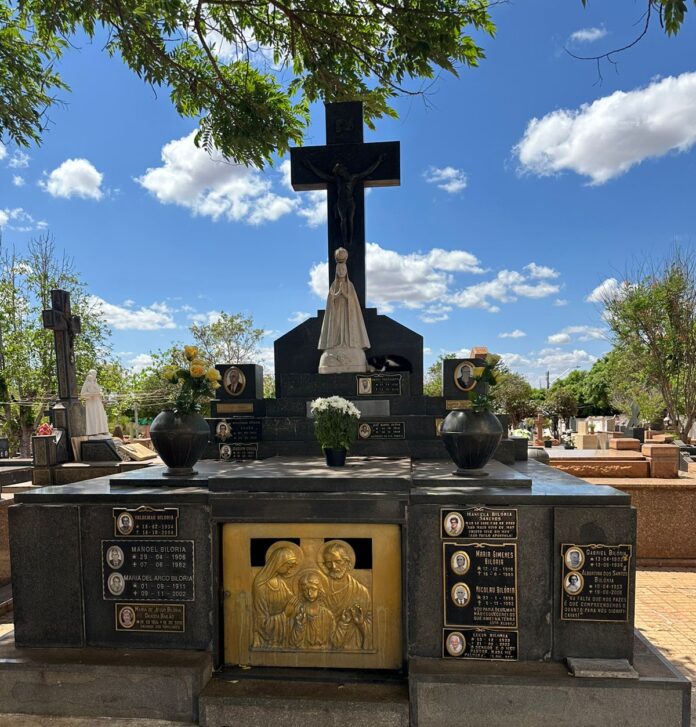 1000268128 cemitério ok