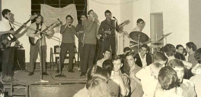 1969 - Brincadeira na Sociedade Operária Beneficente