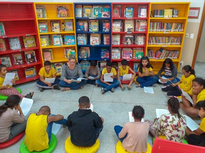 Biblioteca Comunitária (1)