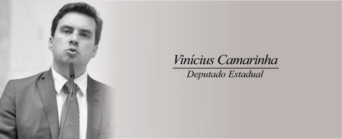 Capa, Vinicius Caraminha