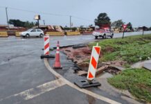 Tempestade de sábado causa alagamentos e mobiliza Defesa Civil