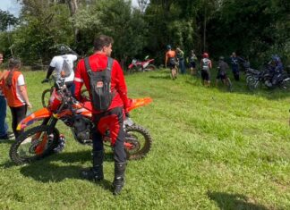 Distrito de Botafogo vira palco de mountain bike com 800 ciclistas