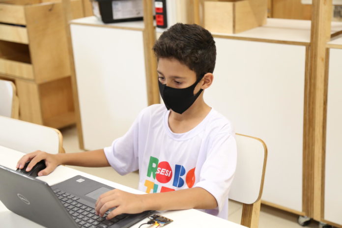 ESCOLA_ROBOTICA_DIVULGAÇÃO_2 OK