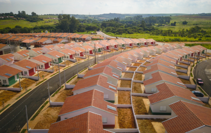 Foto casas novo bairro CDHU