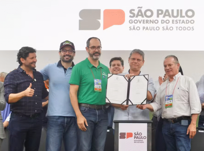 Governo de SP anuncia...