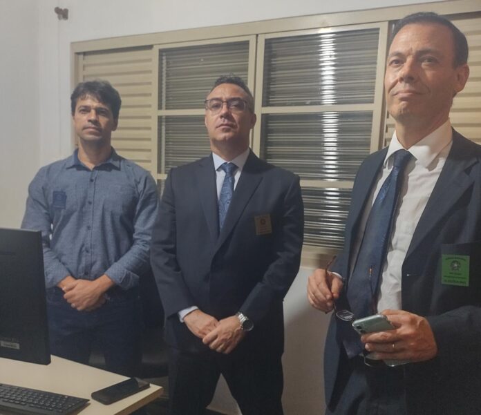 IMG_20221002_195812641_HDR Juiz, promotor e chefe do cartorio - Copia