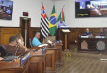Câmara aprova 4 projetos e Código Cemiterial é retirado da pauta