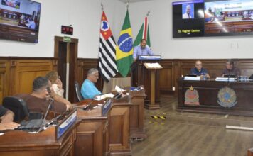 Câmara aprova 4 projetos e Código Cemiterial é retirado da pauta