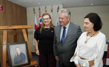 Retrato de Adriana Galvão é inaugurado na Galeria de Presidentes da Caasp