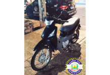 ROMU recupera motocicleta furtada e prende 2 por receptação
