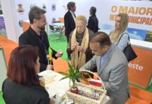 Bebedouro apresenta atrativos e participa de painel no 8º Conexidades