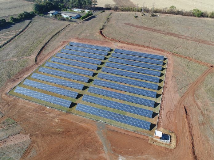 Inauguração - Prevista para entrar em funcionamento ainda este mês, usina fotovoltaica da Coopercitrus é um dos maiores projetos de energia sustentável, do Estado.