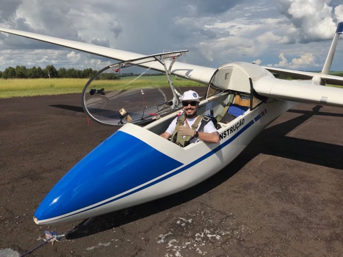 Voo Solo - Tiago Augusto Palharini Bernardes