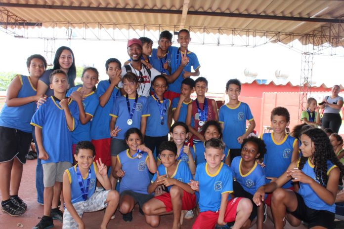 alunos octavio atletismo