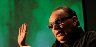 Cacá Carvalho leva monólogo ‘70’ ao Teatro na sexta (28)