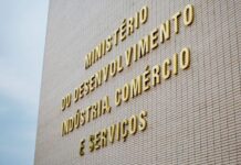 Agro brasileiro amplia participação global, mas enfrenta pressão dos insumos