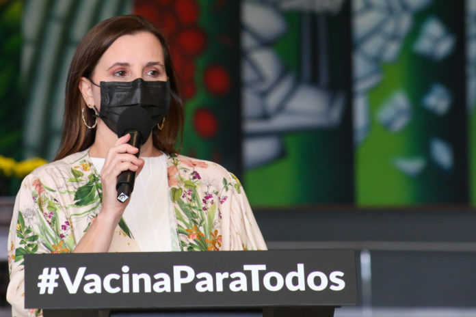 coletiva-de-imprensa-com-rea-do-governo-e-rea-da-sade_50959127598_o