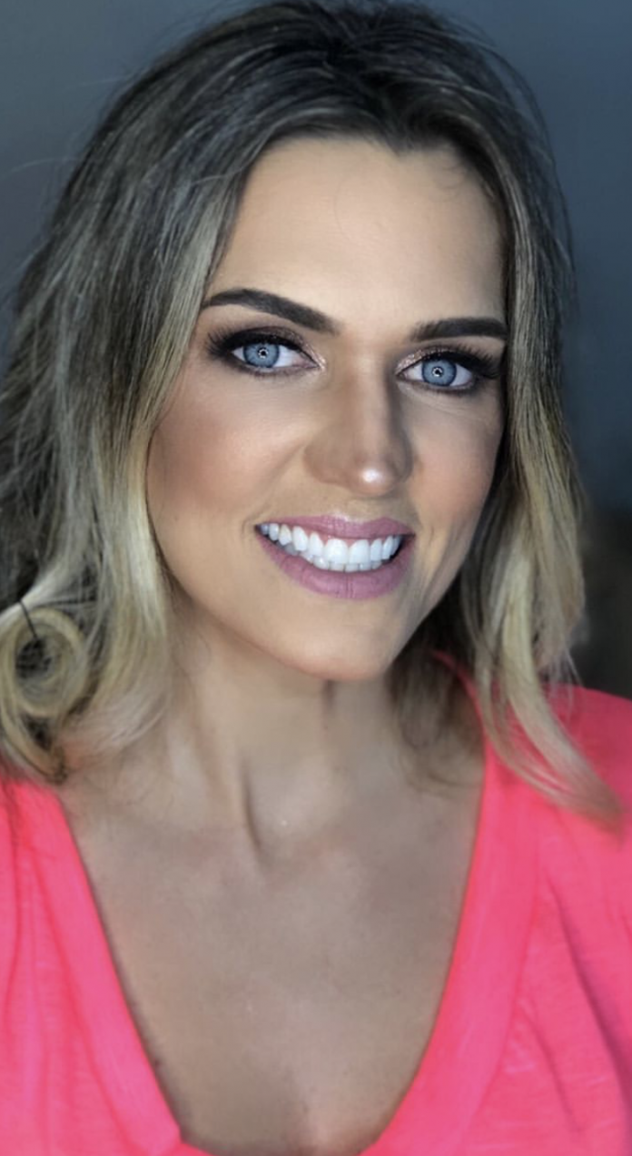 A aniversariante da semana Mariana Tomazini Ferreira, em foto do Espaço Maria Bonita.