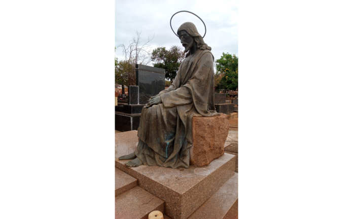 foto estatua furtada