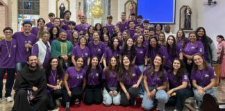 Paróquia Sagrado Coração de Jesus recebe missão de jovens salesianos