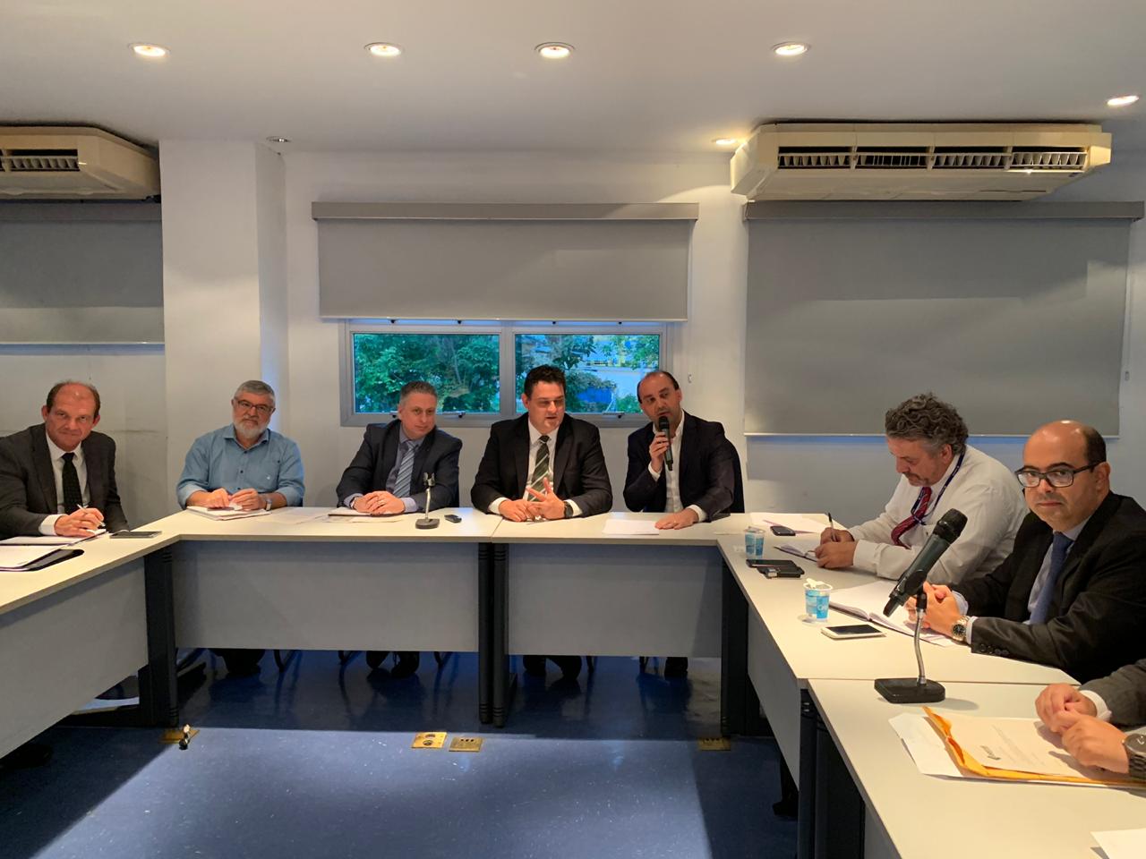 Meio Ambiente - A Secretaria irá oferecer apoio técnico e jurídico para os municípios, que integram o Codevar, encontrarem a forma mais correta de tratar o lixo.