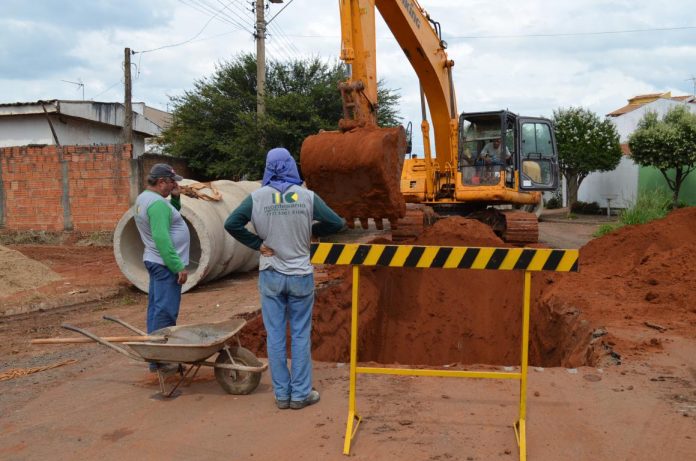 Galerias do Eldorado: começa a instalação das tubulações