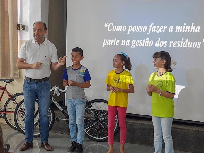 mini_Dentro na materia