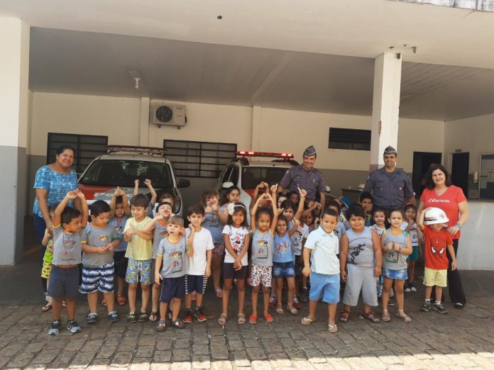 mini_Visita Alunos PM (36)